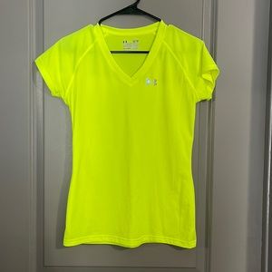 Neon yellow semi fitted workout v neck Under Armor *heat gear*